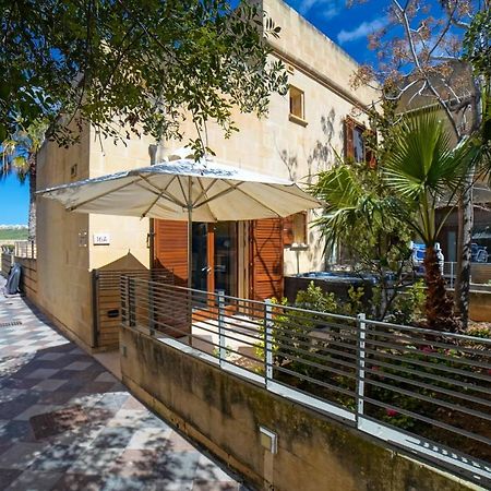 Getawaynpetto Private Duplex Maisonette With Jacuzzi Hot Tub Mgarr ภายนอก รูปภาพ