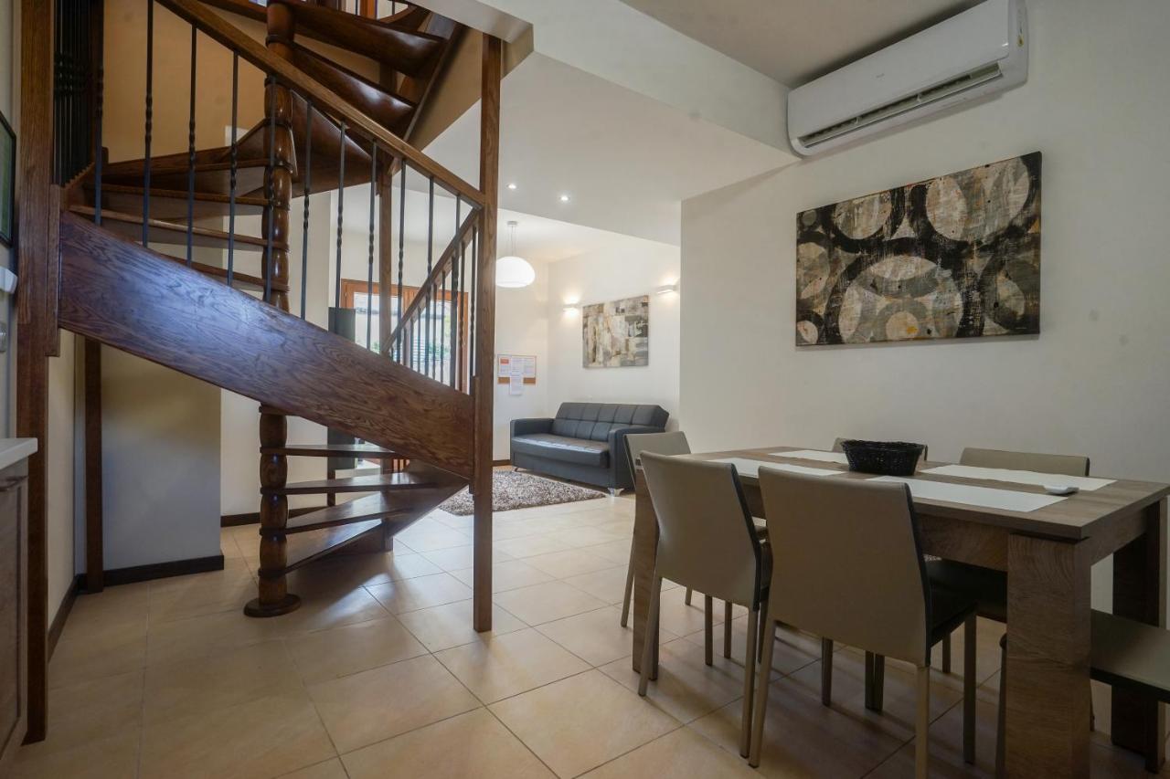 Getawaynpetto Private Duplex Maisonette With Jacuzzi Hot Tub Mgarr ภายนอก รูปภาพ