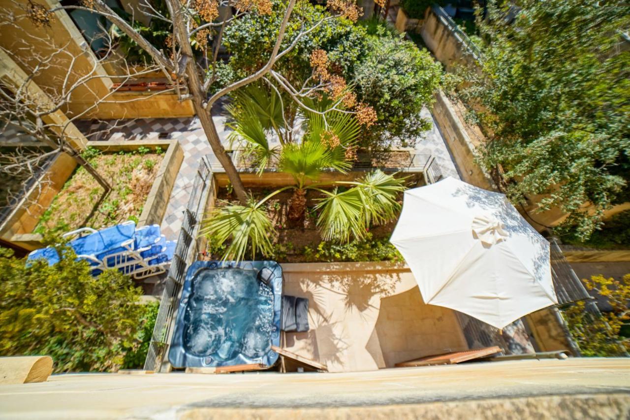 Getawaynpetto Private Duplex Maisonette With Jacuzzi Hot Tub Mgarr ภายนอก รูปภาพ