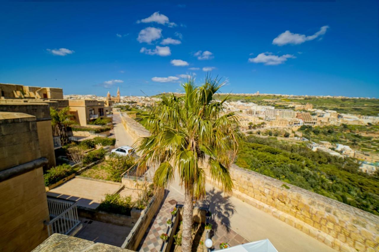 Getawaynpetto Private Duplex Maisonette With Jacuzzi Hot Tub Mgarr ภายนอก รูปภาพ